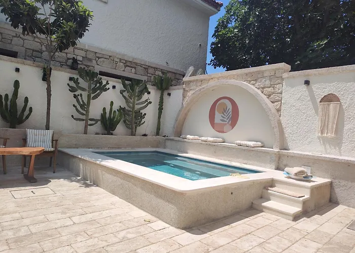 Moon Alacati Hotel *